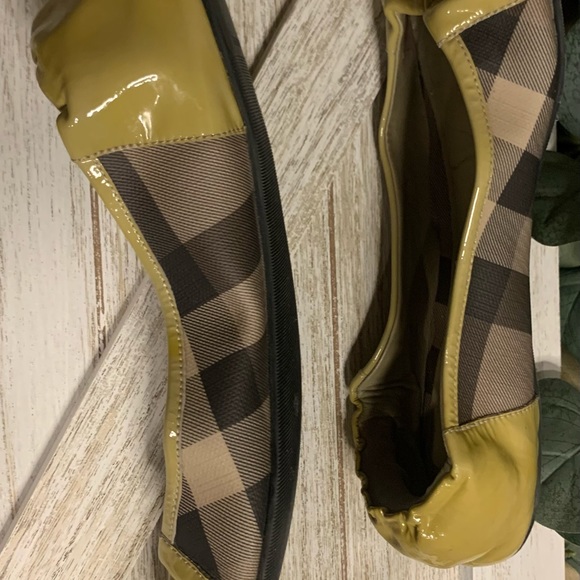 Burberry Nova Check Ballet Flats - Picture 9 of 9